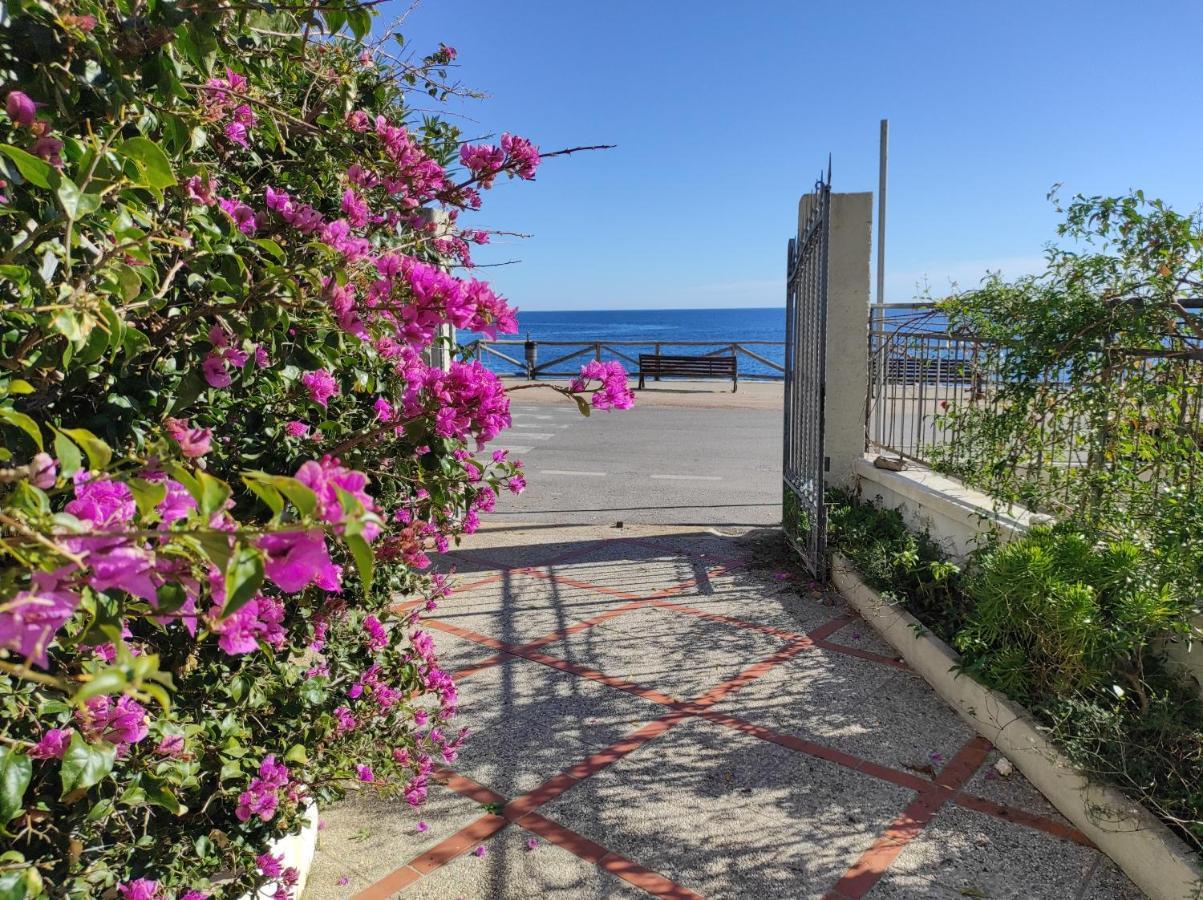 Nido Lungomare, E Sei In Spiaggia... Cala Gonone Εξωτερικό φωτογραφία